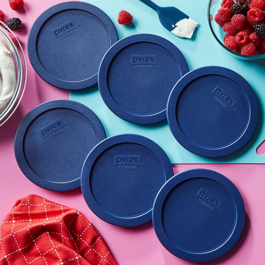 Pyrex® 4-cup Round Dark Blue Plastic Lids, 6-pack - Image 2
