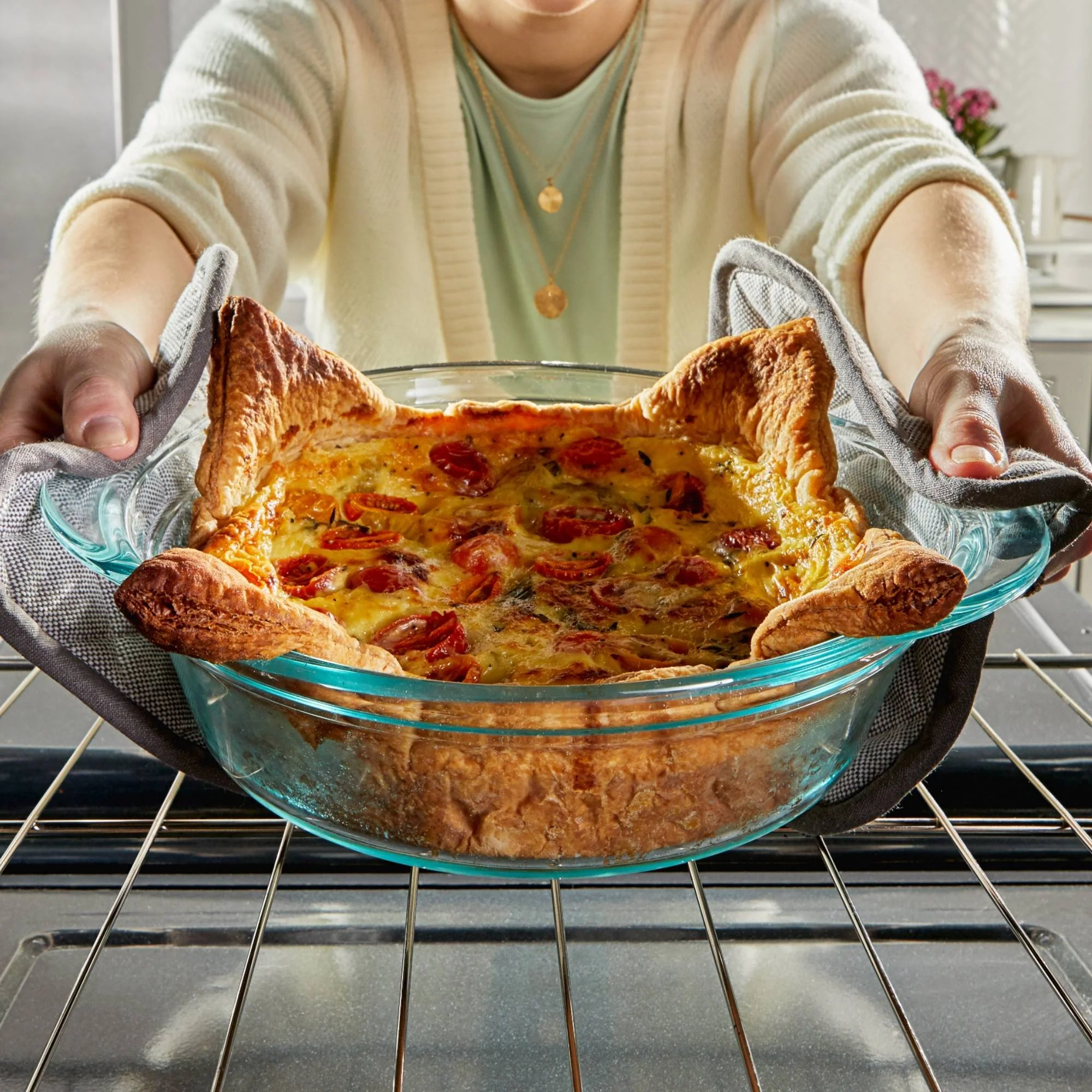 Pyrex® Deep 9.5" Round Baking Dish - Pie Plate - Image 3