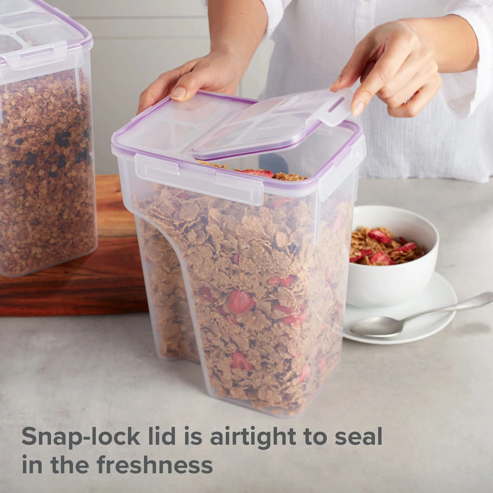 Snapware® Airtight 22.8-cup Plastic Food Storage Container, 2-pack - Image 4